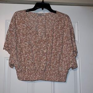 Arizona Pink floral short top with buttons and elastic waist